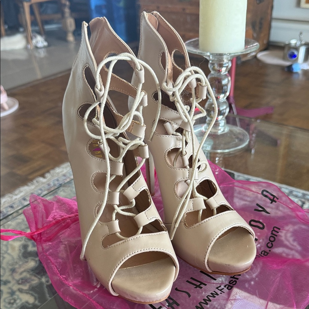 Women's Lace-Up Peep Toe Heels in Nude